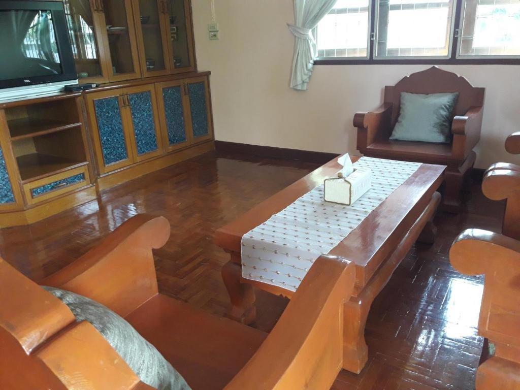 Hotel Oyo 769 Ban Thassanee Chiang Mai Zewnętrze zdjęcie